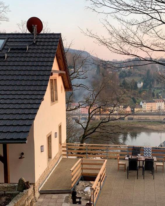 Luxusboofe - Ferienhaus Am Lilienstein Königstein Extérieur photo